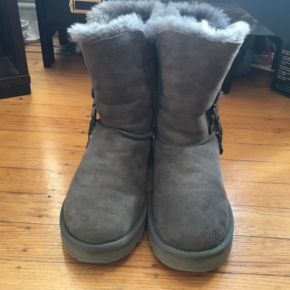 **SOLD*** UGG Gray Boots with Charm - Picture 3 of 5